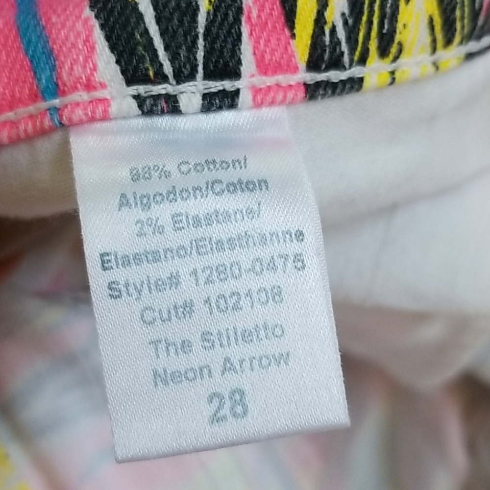 Shorts - Picture 5 of 5